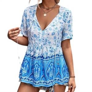 NEW TRACIES bo ho floral top in blue